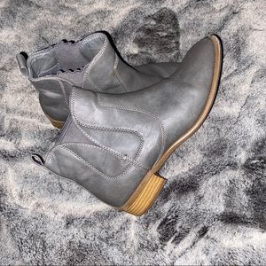 ❤️Nine West Booties